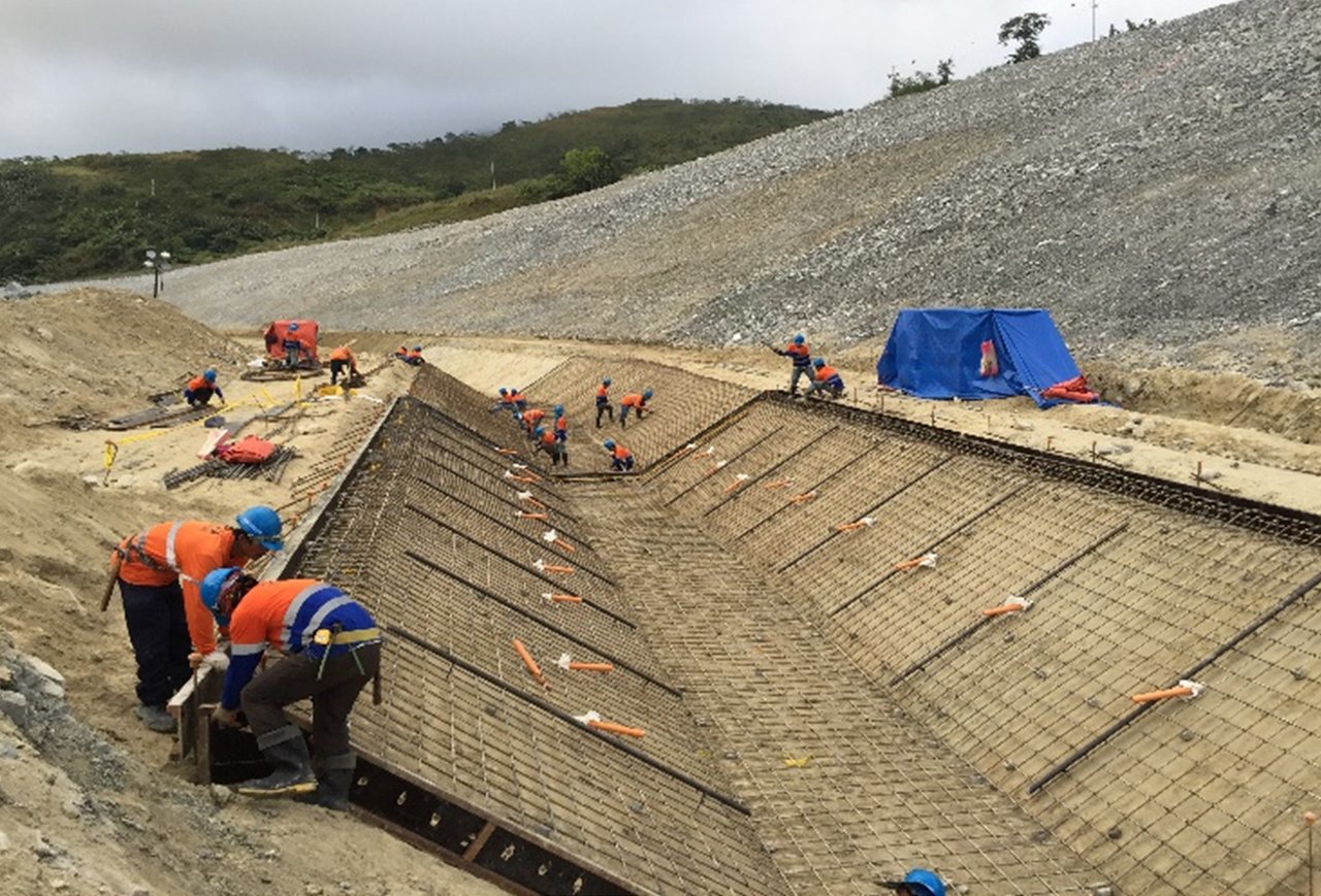 D0204 – Dinauyan River Diversion Channel